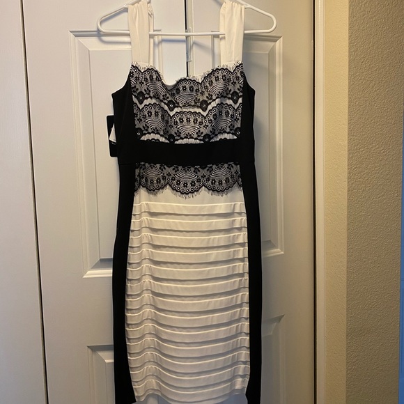 ✨SALE✨ JAX white and black lace dress with tags - Picture 1 of 4